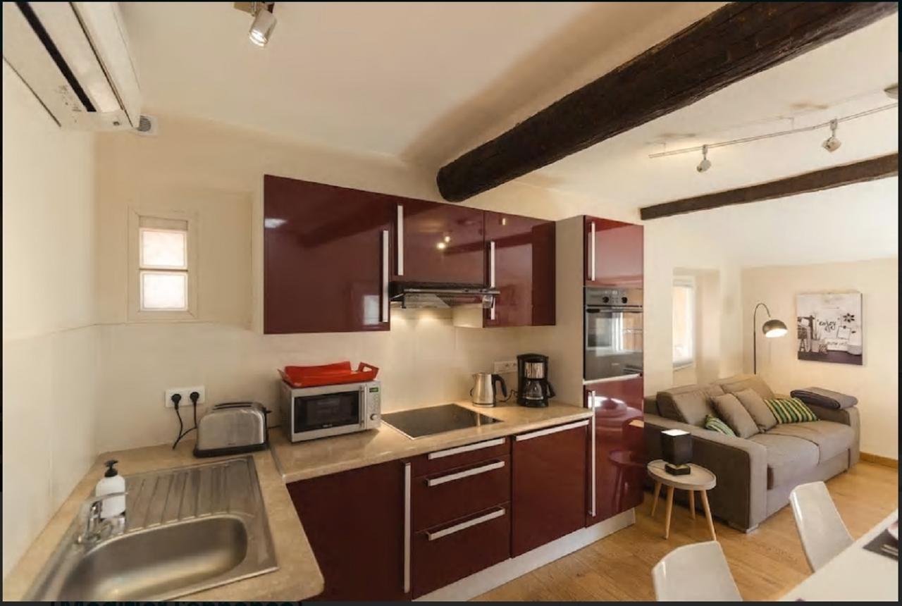 Renting - Colonna - Place In Old Town Appartamento *